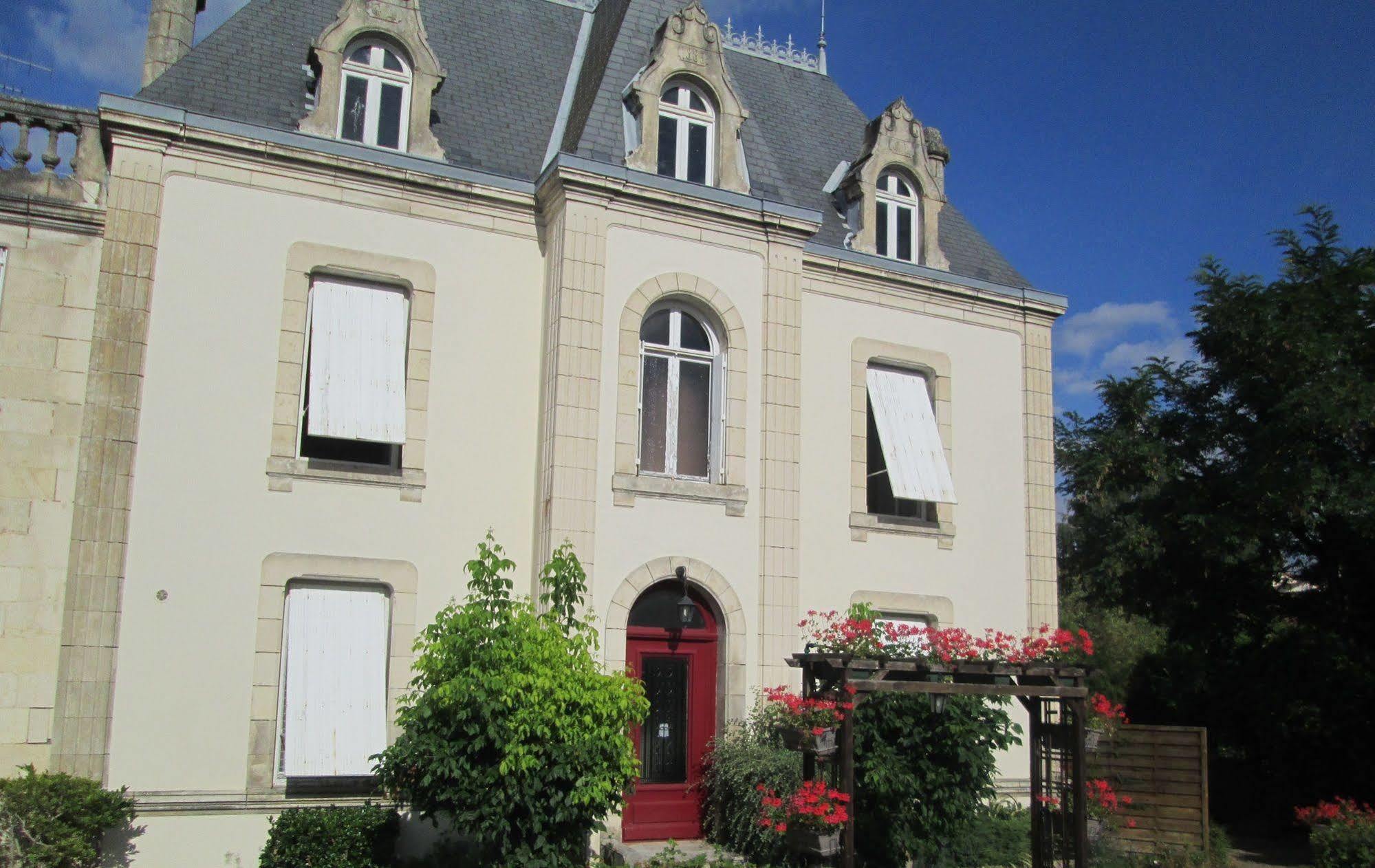 Logis Hôtel Beauséjour Chauvigny Exterior foto